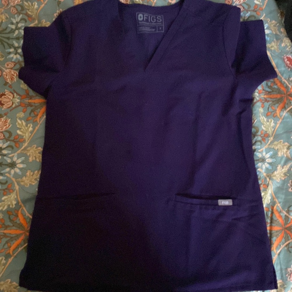 Figs scrub top size small